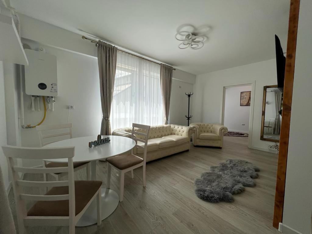 Urban Apartments And Studios - City Center Iasi Exterior foto